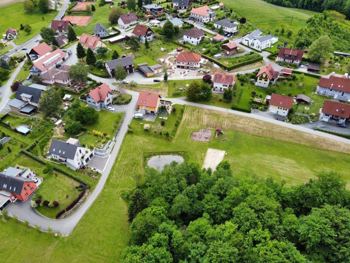 Ferienwohnung Berghausen エクステリア 写真